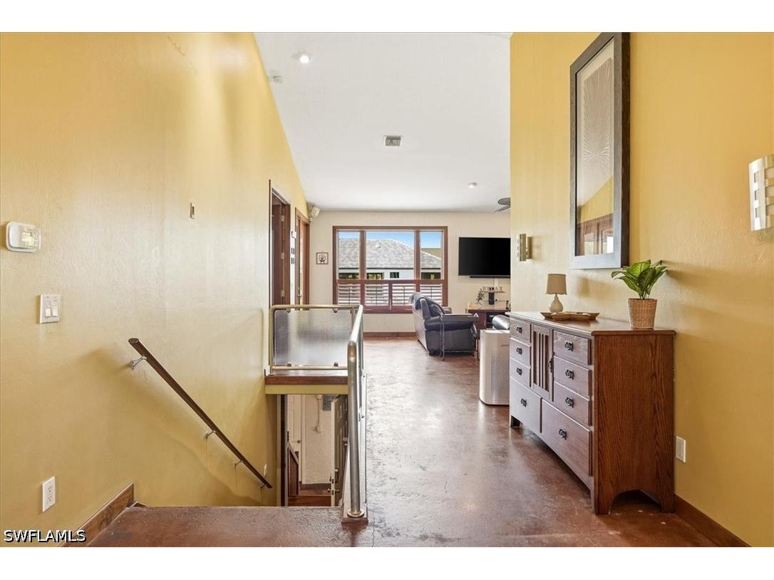 1680 Avion Place Naples FL 34104 226026100 image4