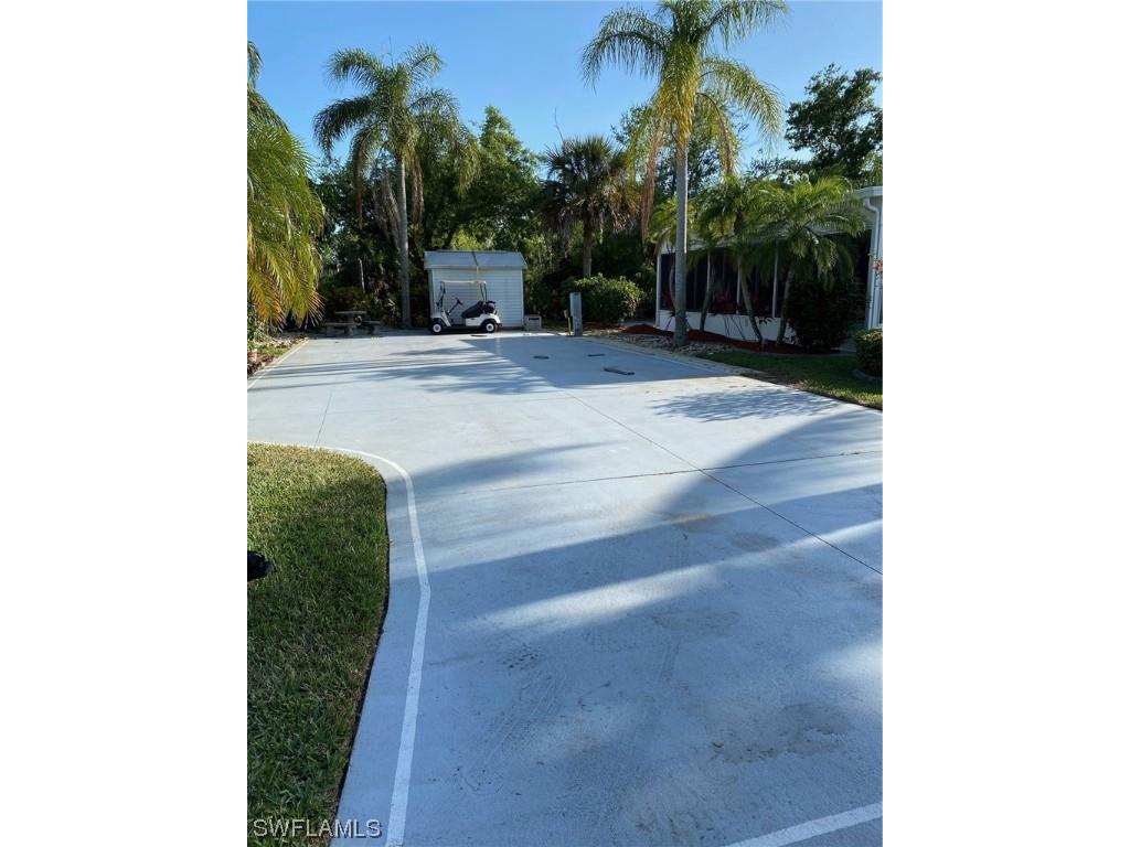 1682 Diamond Lake Circle Naples FL 34114 223012619 image1