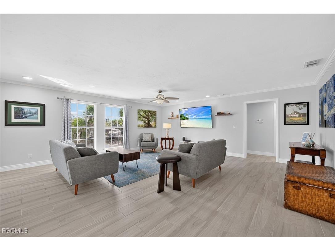 1682 Sabal Palm Drive Sanibel FL 33957 2025009584 image17