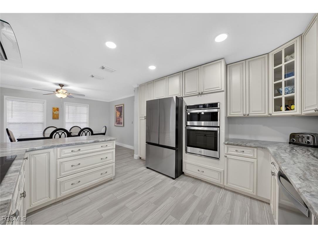 1682 Sabal Palm Drive Sanibel FL 33957 2025009584 image19