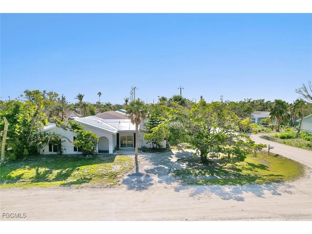 1683 Atlanta Plaza Drive Sanibel FL 33957 2025005104 image2