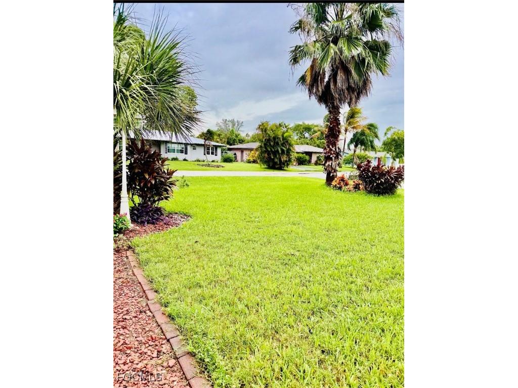 1685 N Hermitage Road Fort Myers FL 33919 2025023852 image15