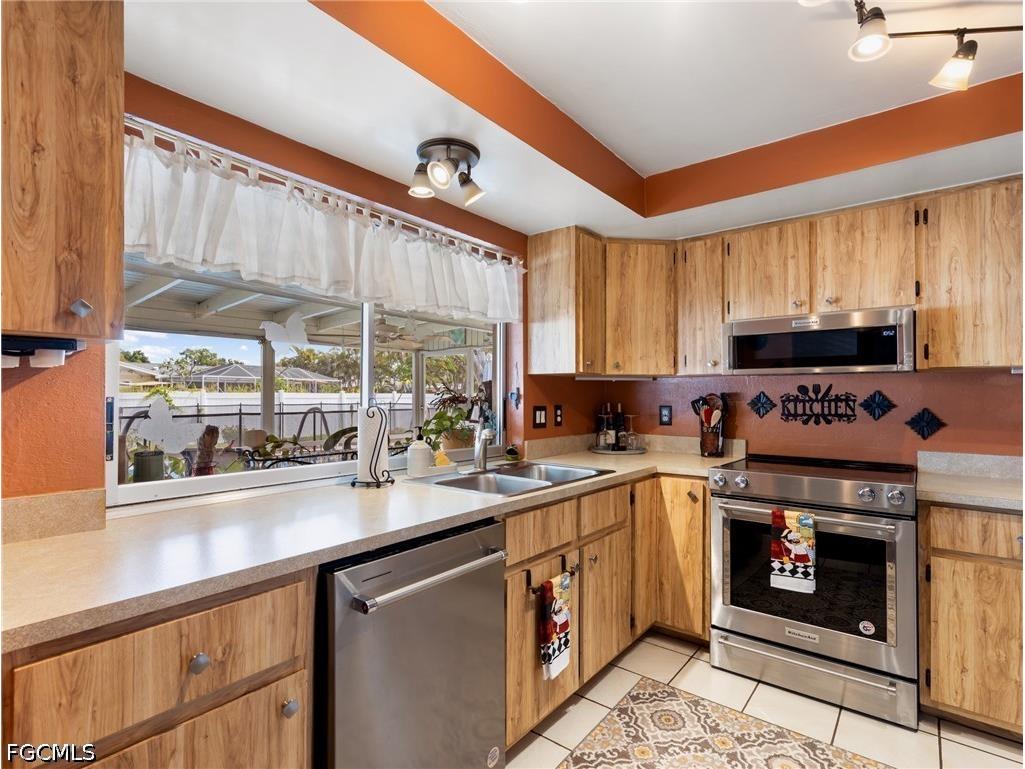 1685 N Hermitage Road Fort Myers FL 33919 2026020051 image12