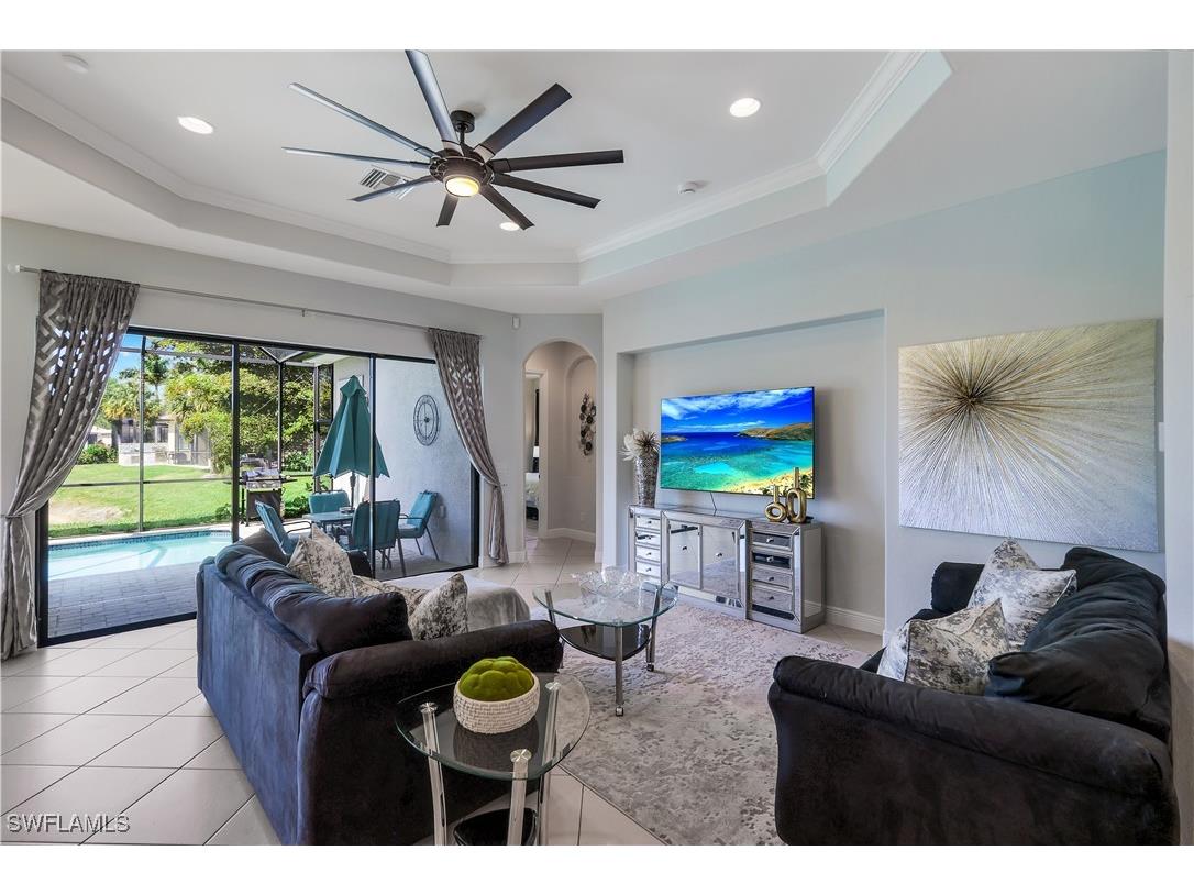 1685 Serrano Circle Naples FL 34105 225073438 image10