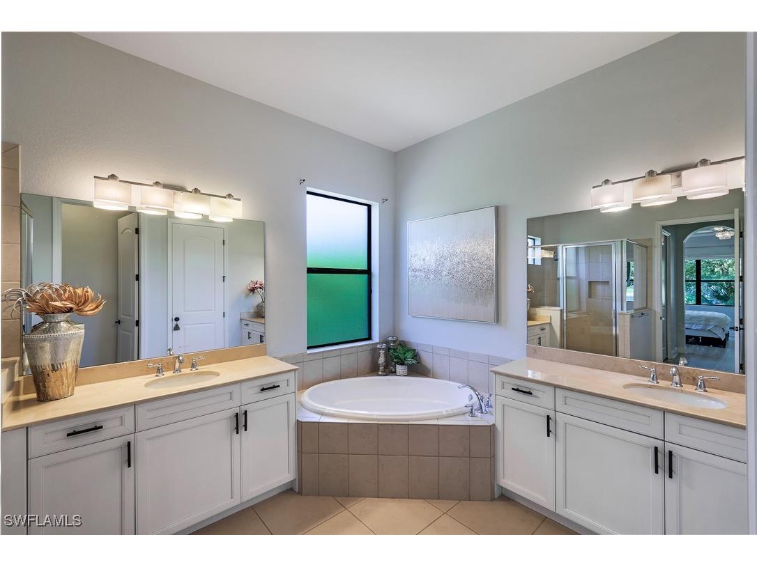 1685 Serrano Circle Naples FL 34105 225073438 image17