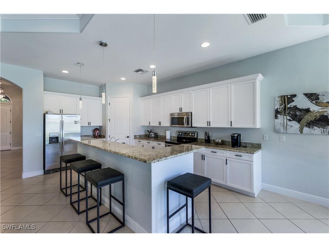 1685 Serrano Circle Naples FL 34105 225073438 image5