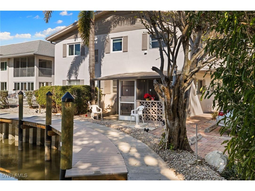 1686 Blue Point Avenue #A1 Naples FL 34102 226002595 image27