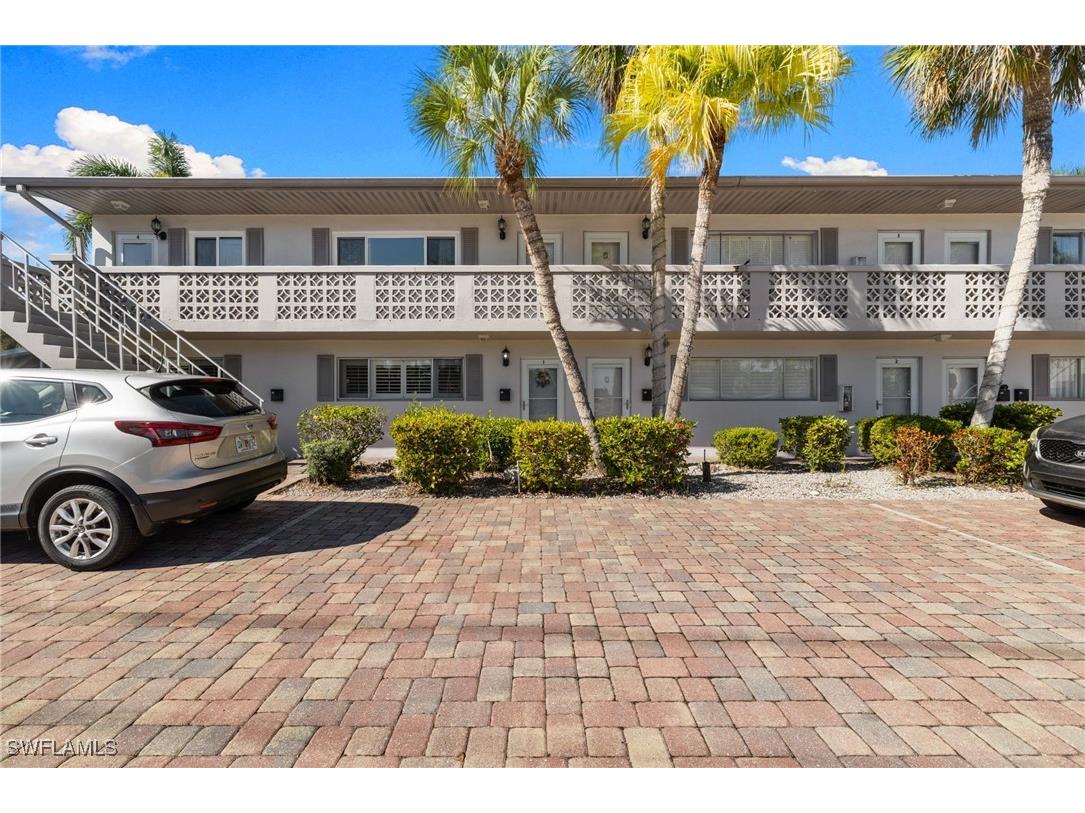 1686 Blue Point Avenue #A1 Naples FL 34102 226002595 image29