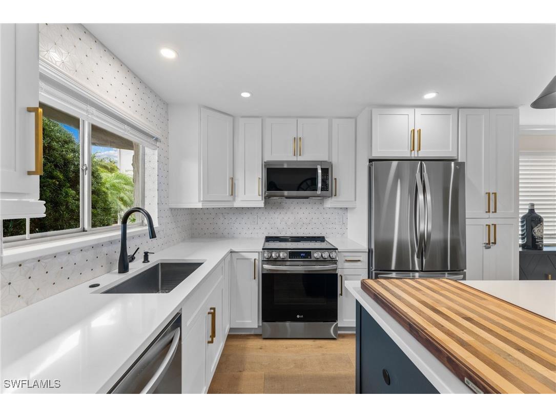 1686 Blue Point Avenue #B1 Naples FL 34102 225076375 image1