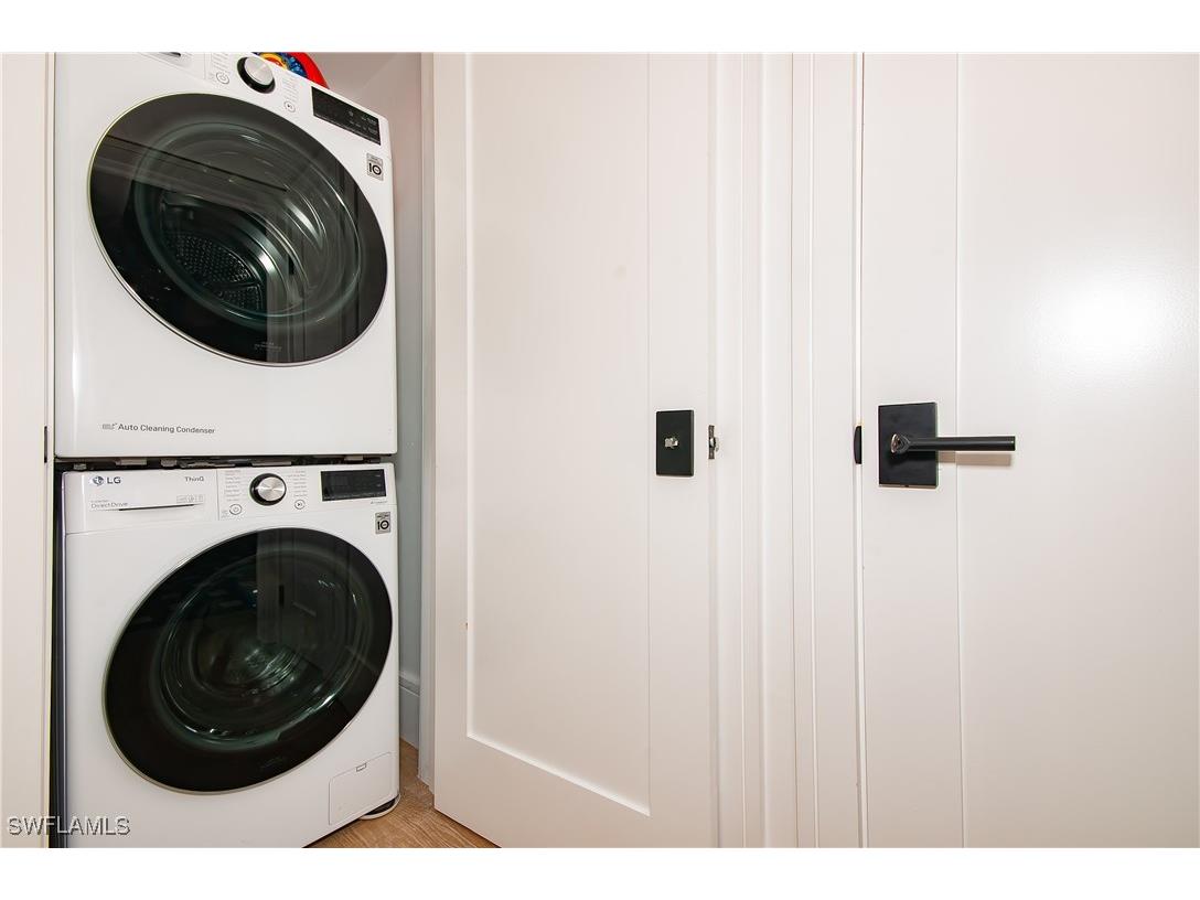 1686 Blue Point Avenue #B1 Naples FL 34102 225076375 image17