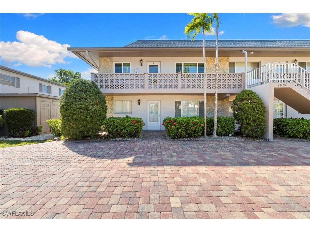 1686 Blue Point Avenue #B1 Naples FL 34102 225076375 image19