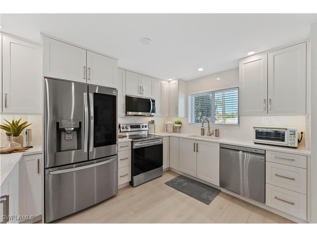 1686 Blue Point Avenue #B5 Naples FL 34102 225075368 image11