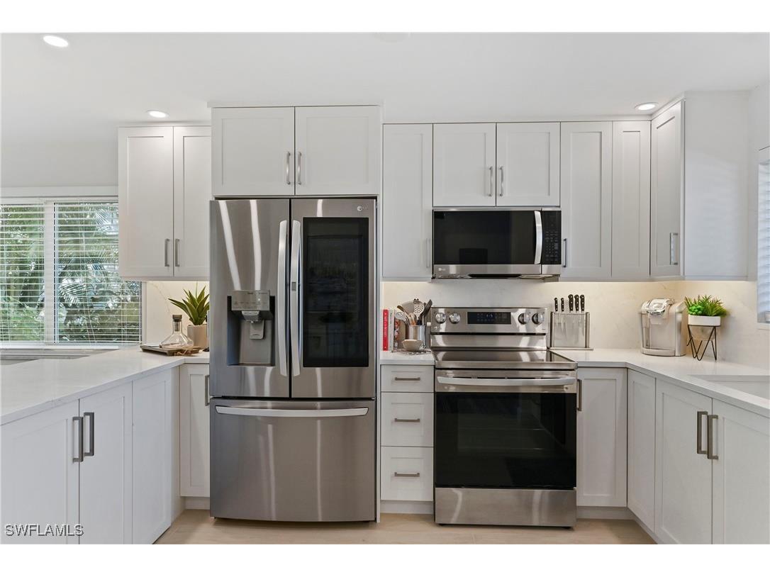 1686 Blue Point Avenue #B5 Naples FL 34102 225075368 image16