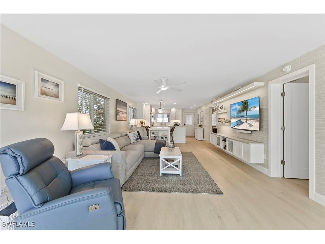 1686 Blue Point Avenue #B5 Naples FL 34102 225075368 image21