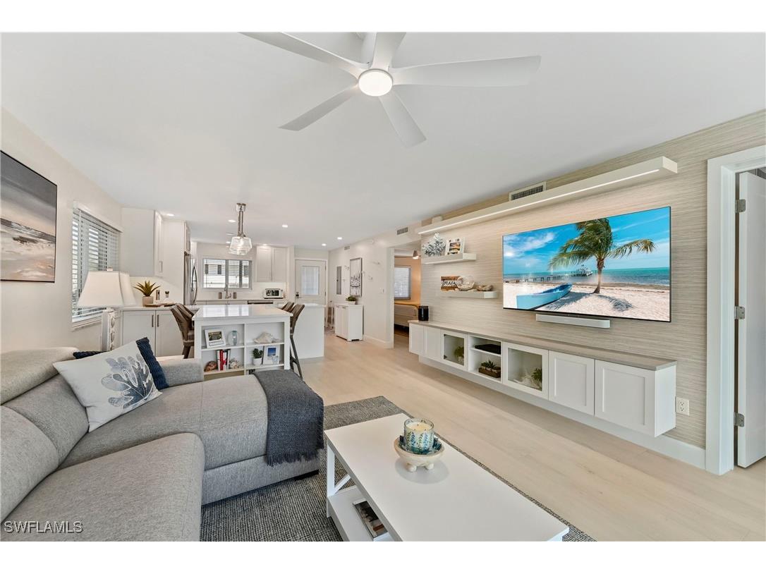 1686 Blue Point Avenue #B5 Naples FL 34102 225075368 image24