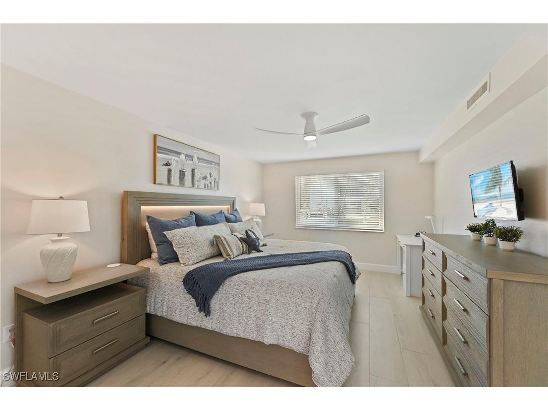 1686 Blue Point Avenue #B5 Naples FL 34102 225075368 image25