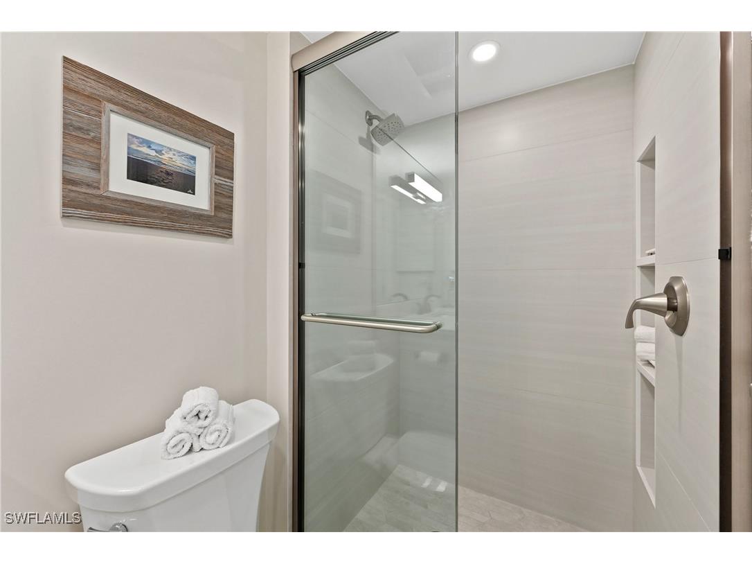 1686 Blue Point Avenue #B5 Naples FL 34102 225075368 image28