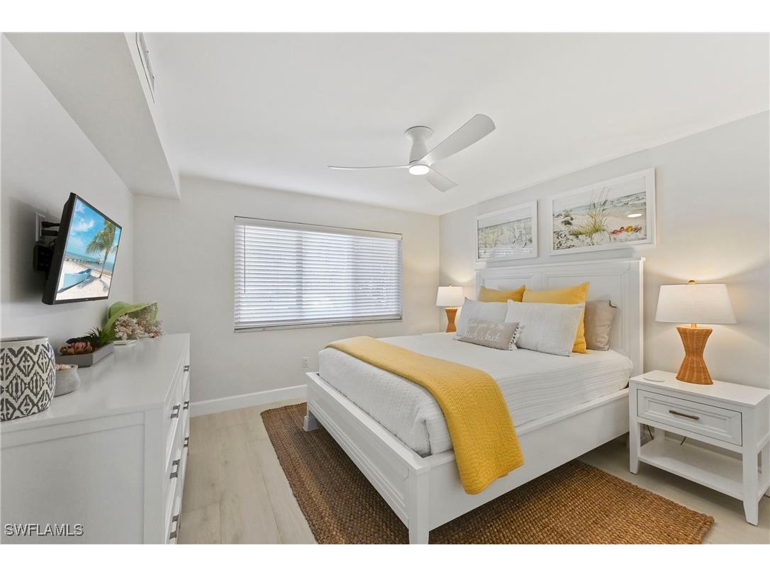 1686 Blue Point Avenue #B5 Naples FL 34102 225075368 image31