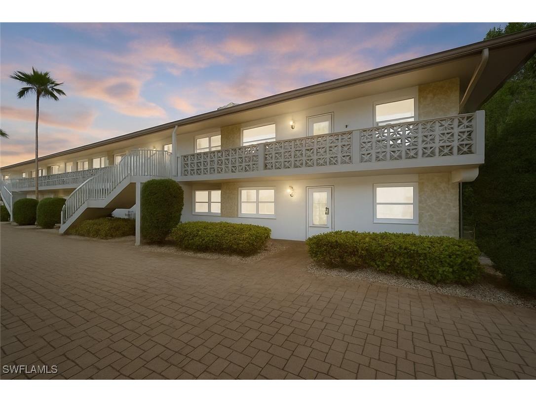 1686 Blue Point Avenue #B5 Naples FL 34102 225075368 image38