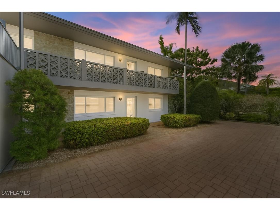 1686 Blue Point Avenue #B5 Naples FL 34102 225075368 image4