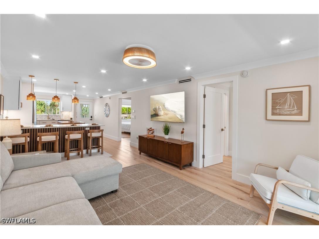 1686 Blue Point Avenue #B9 Naples FL 34102 226023354 image1