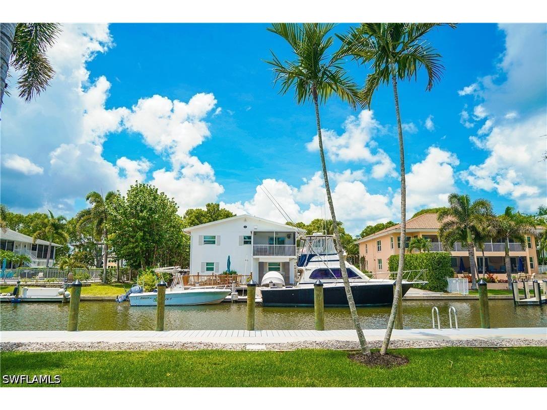 1686 Blue Point Avenue #B9 Naples FL 34102 226023354 image14