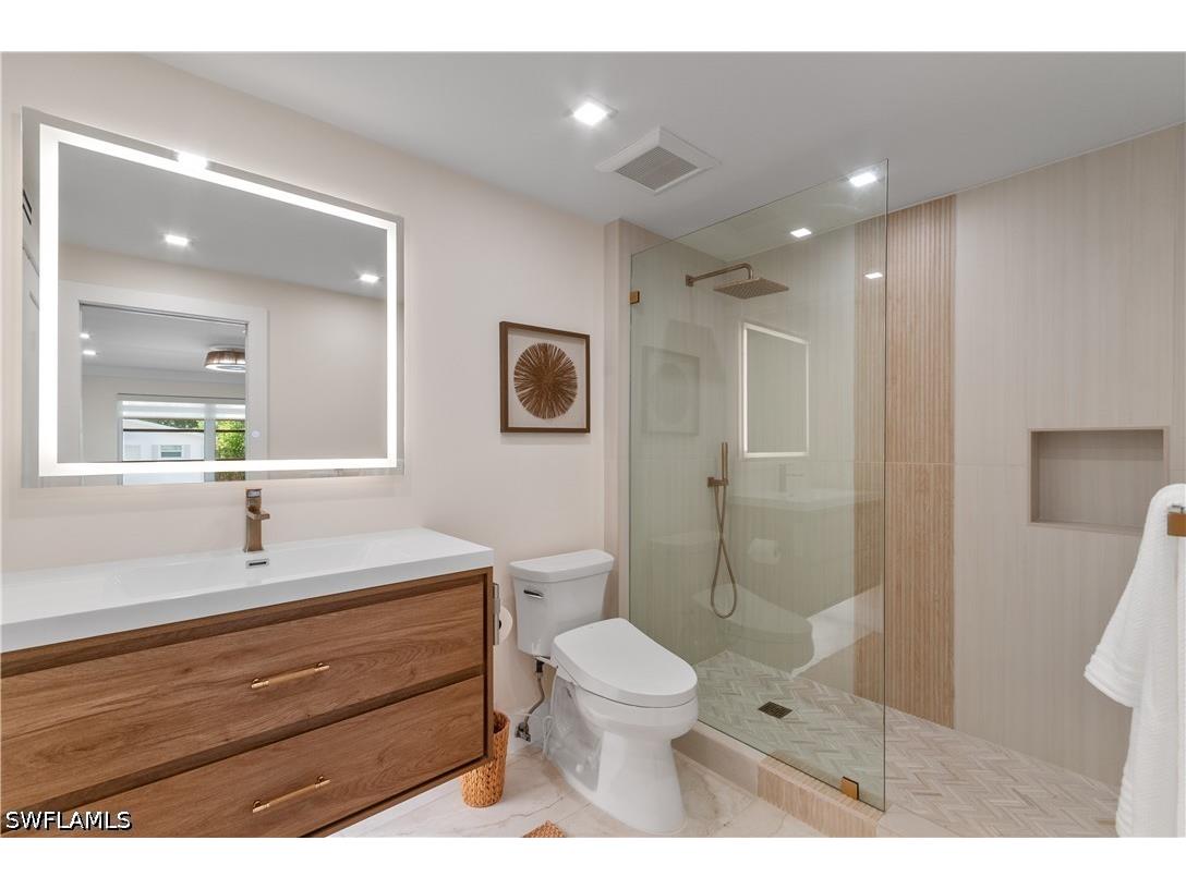 1686 Blue Point Avenue #B9 Naples FL 34102 226023354 image20