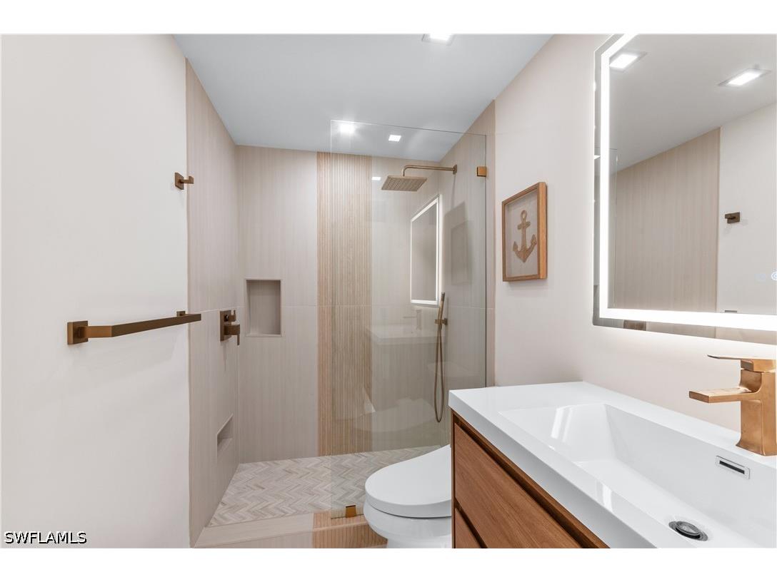 1686 Blue Point Avenue #B9 Naples FL 34102 226023354 image28
