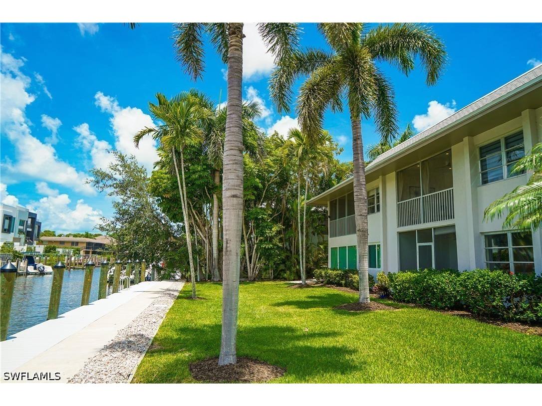 1686 Blue Point Avenue #B9 Naples FL 34102 226023354 image30