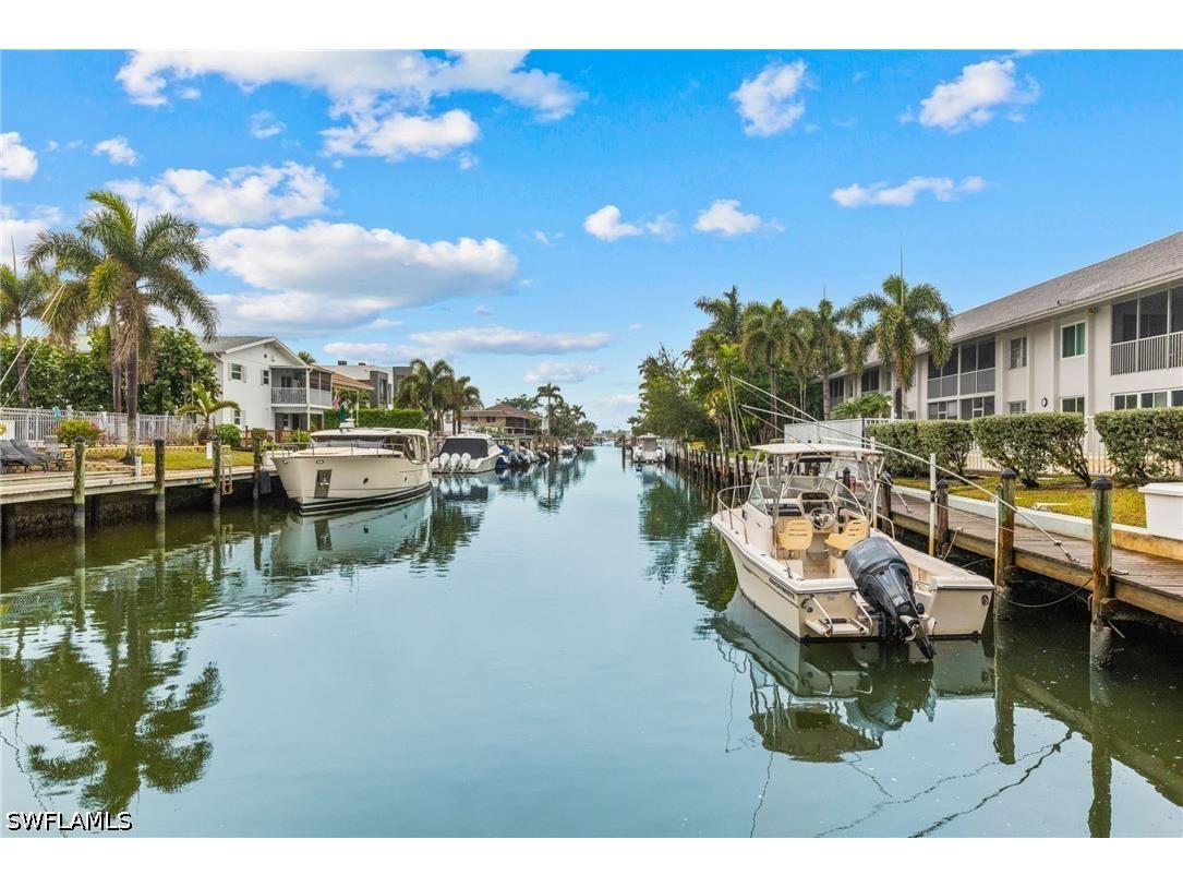 1686 Blue Point Avenue #B9 Naples FL 34102 226023354 image32
