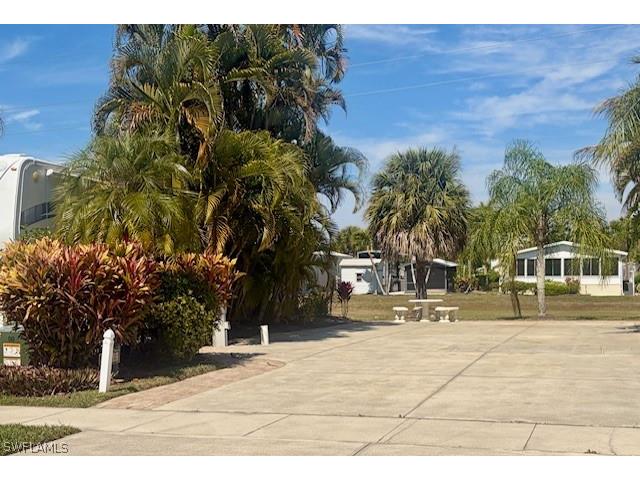 1687 Diamond Lake Circle Naples FL 34114 225084604 image2