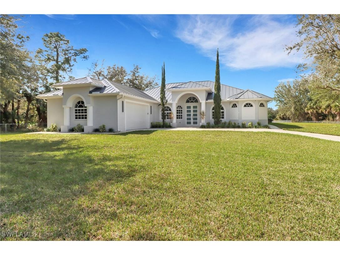 1687 Everglades Boulevard S Naples FL 34117 225016190 image1