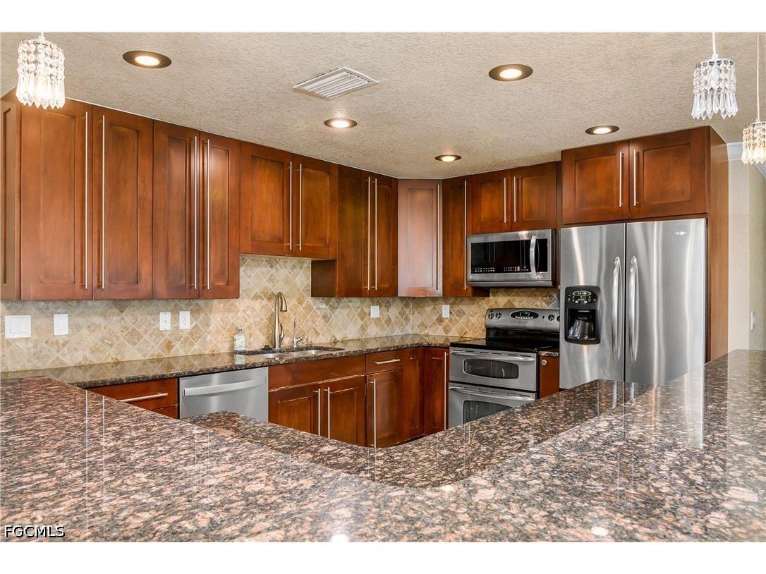 1687 N Flossmoor Road Fort Myers FL 33919 2026017076 image6