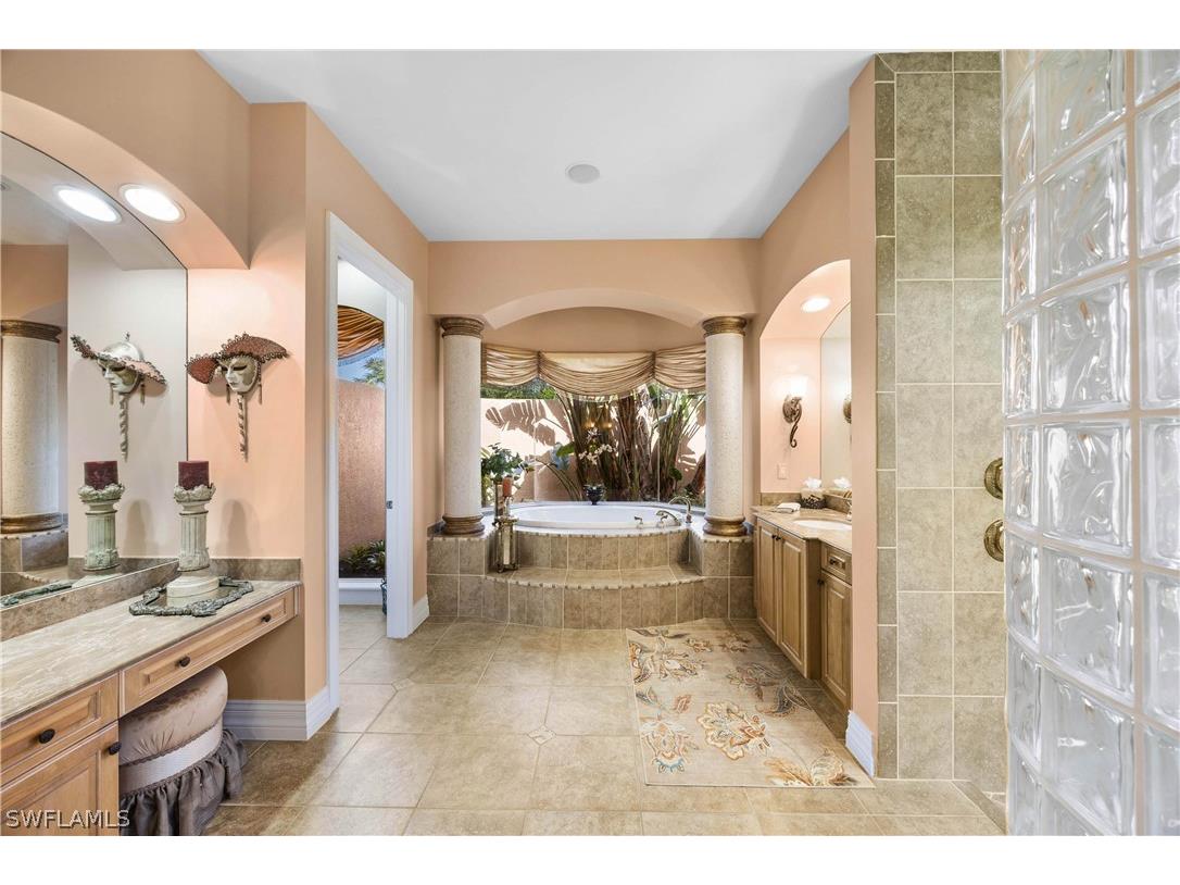 1687 Persimmon Drive Naples FL 34109 226007370 image16