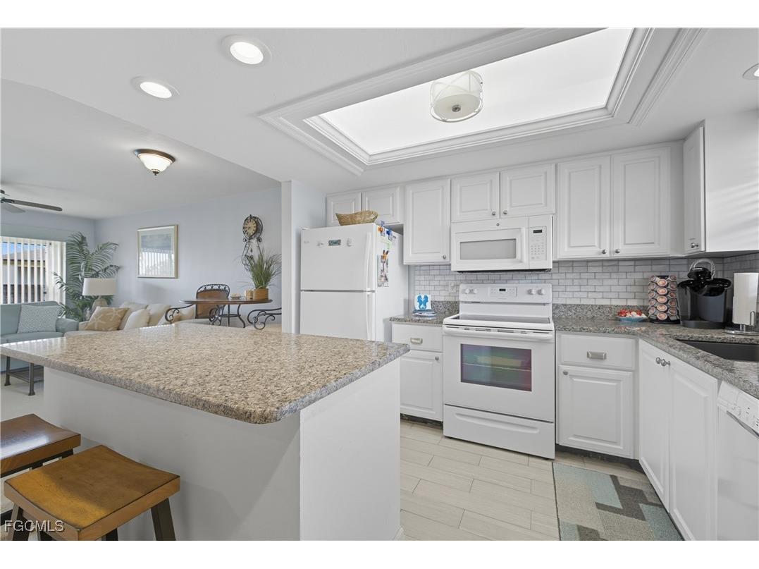 16881 Davis Road #126 Fort Myers FL 33908 2025009093 image4