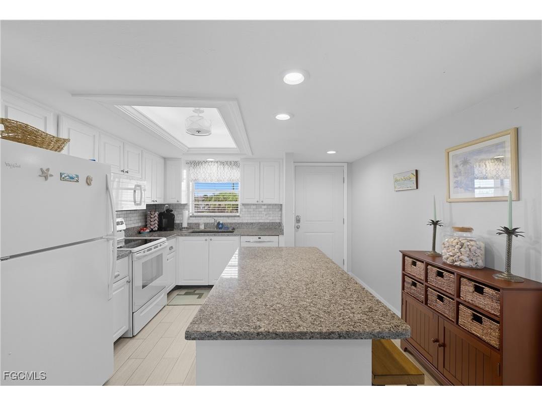 16881 Davis Road #126 Fort Myers FL 33908 2025009093 image5