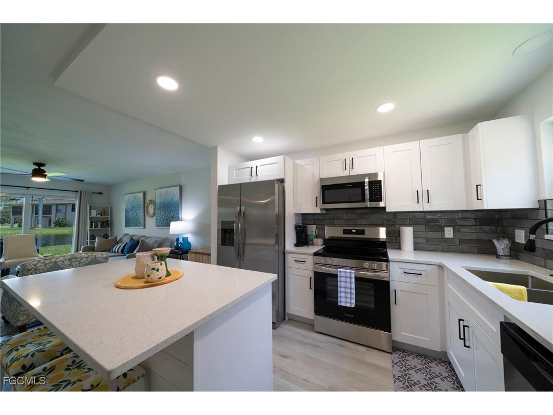 16881 Davis Road #716 Fort Myers FL 33908 2025021849 image4