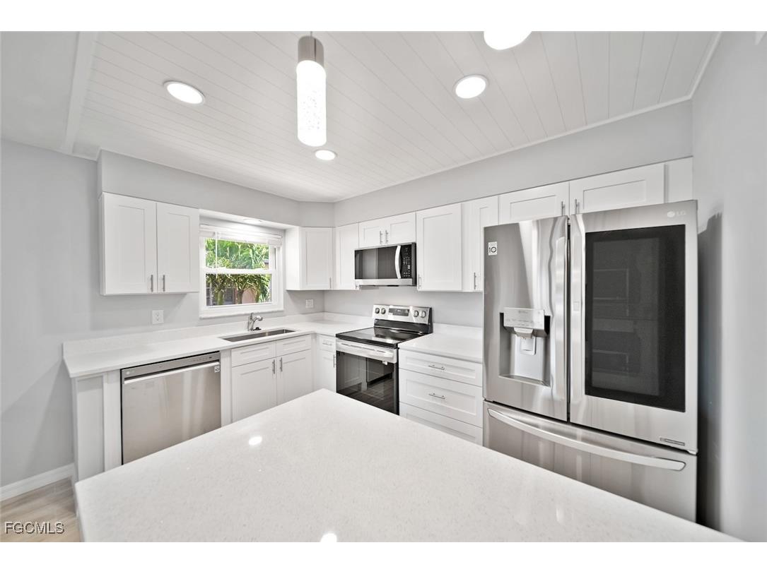 16881 Davis Road #721 Fort Myers FL 33908 2025018183 image9