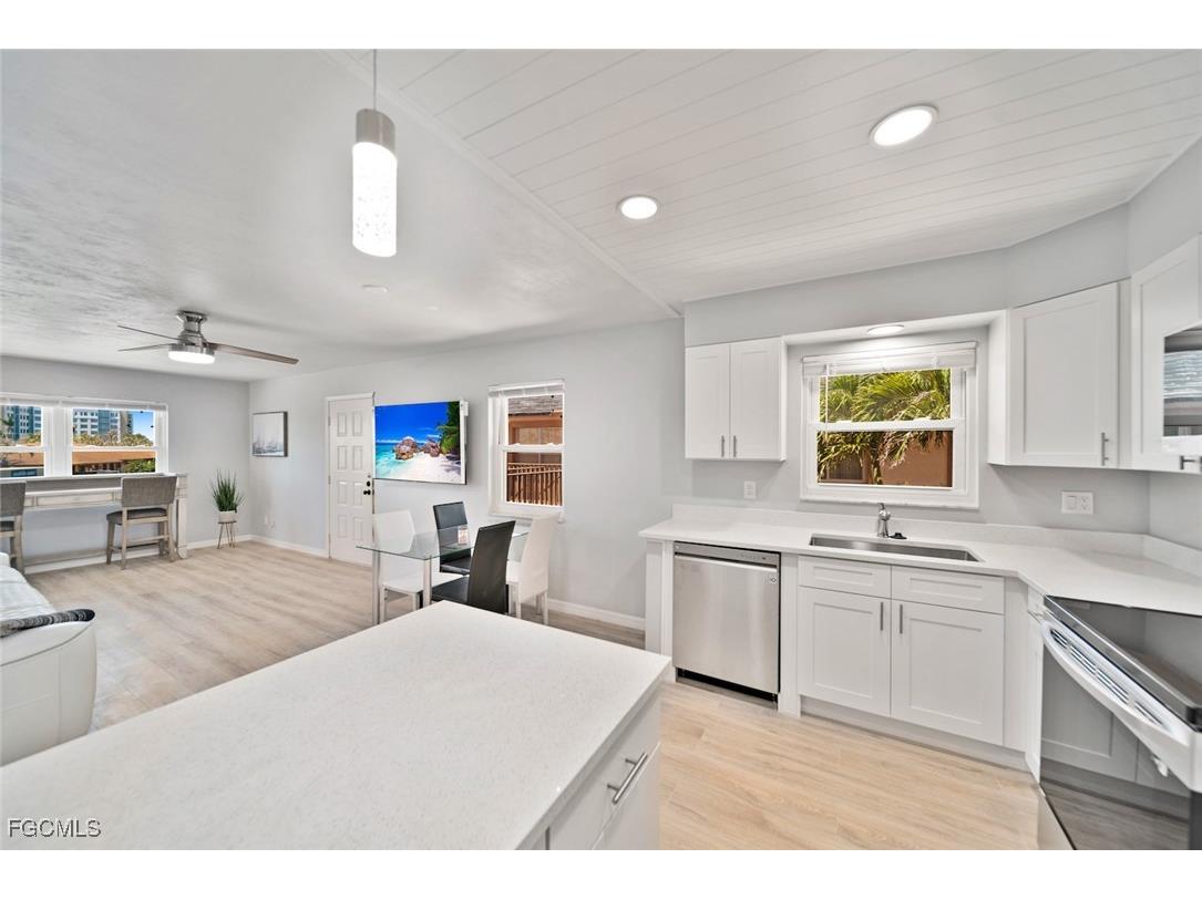 16881 Davis Road #721 Fort Myers FL 33908 2025018433 image11