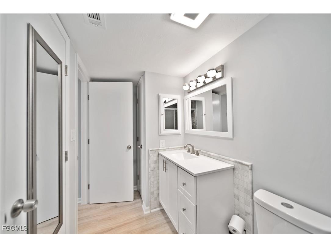 16881 Davis Road #721 Fort Myers FL 33908 2025018433 image13