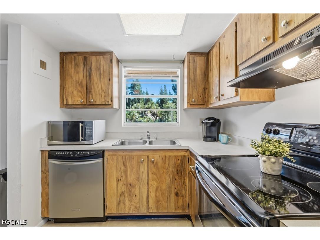 16881 Davis Road #723 Fort Myers FL 33908 2026019556 image3