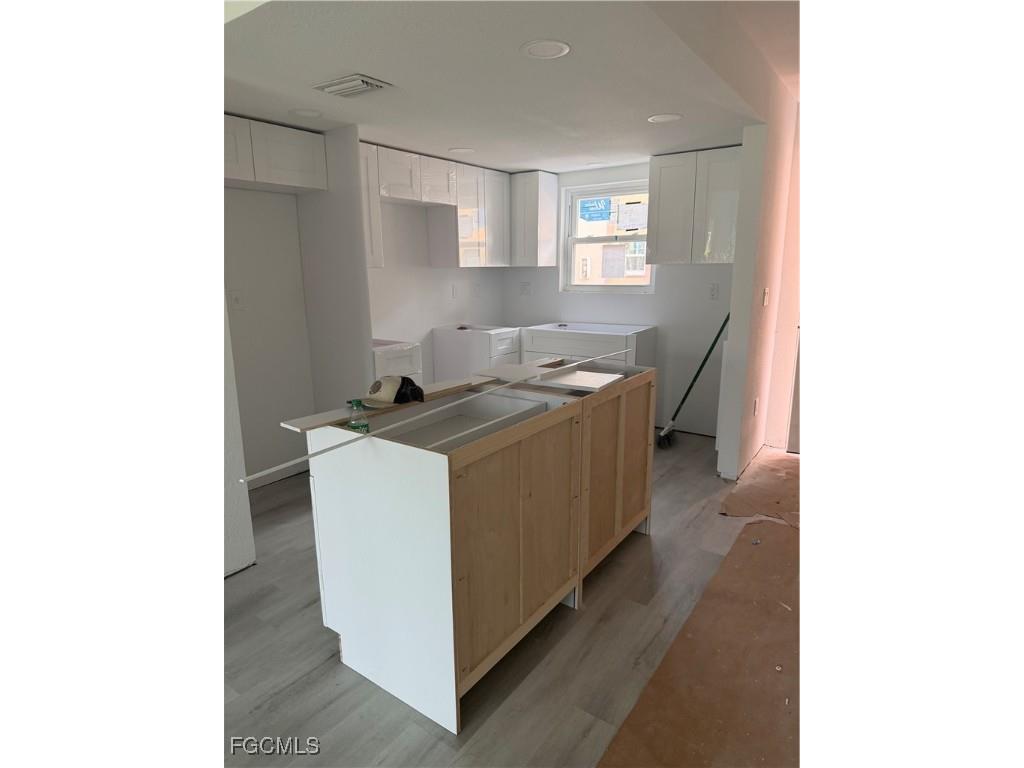 16881 Davis Road #814 Fort Myers FL 33908 2025015037 image4