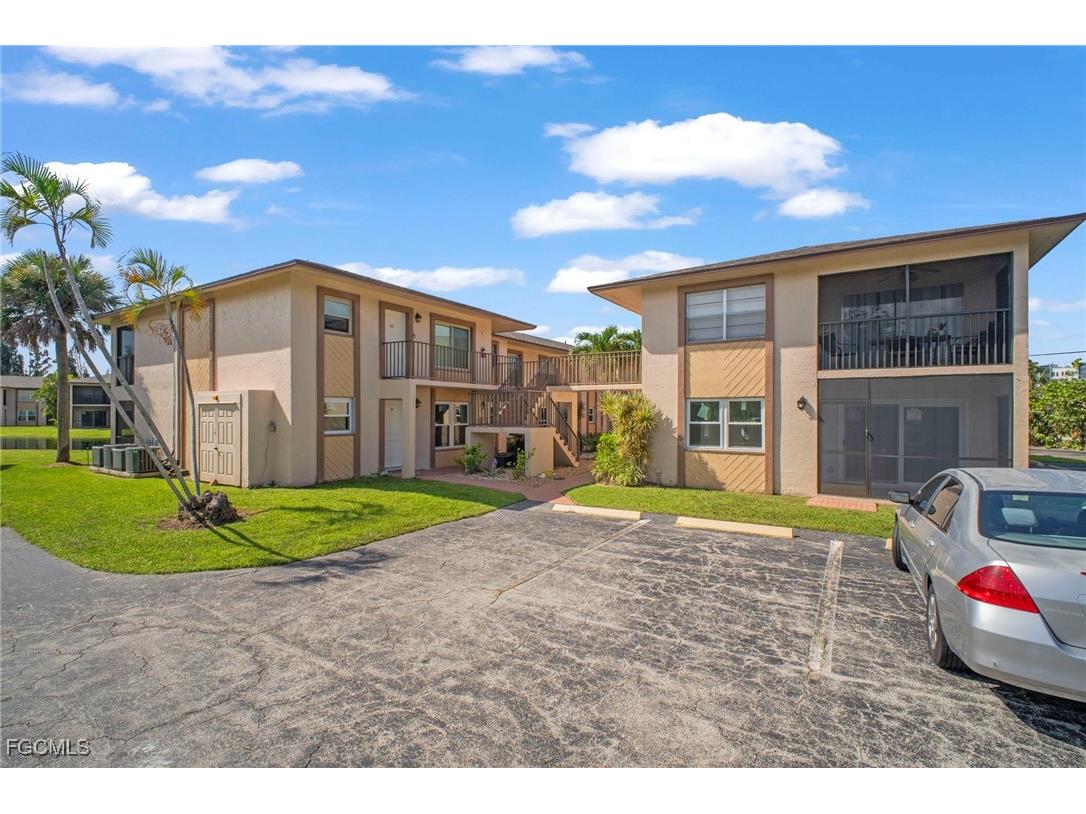 16881 Davis Road #214 Fort Myers FL 33908 2025008583 image1