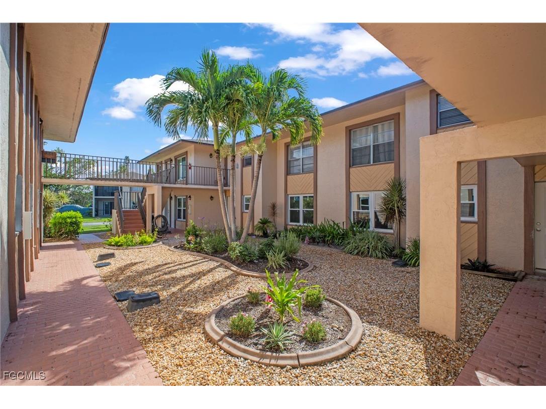 16881 Davis Road #214 Fort Myers FL 33908 2025008583 image2