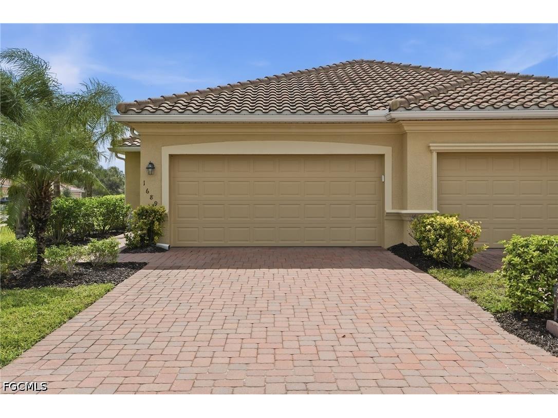 1689 Alameda Drive Naples FL 34120 2026025239 image1