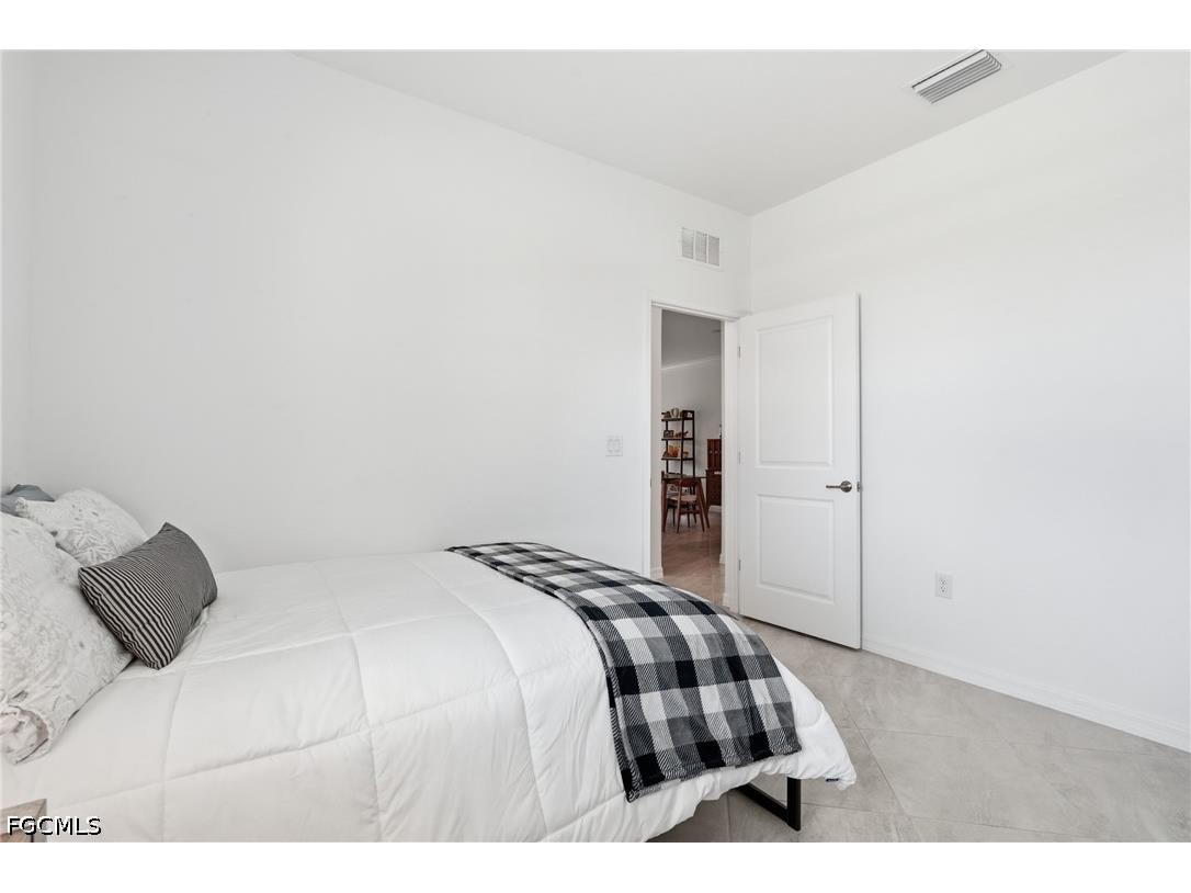 1689 Alameda Drive Naples FL 34120 2026025239 image24