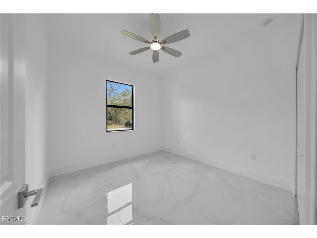 1689 Palmetto Avenue Lehigh Acres FL 33972 2025013363 image5