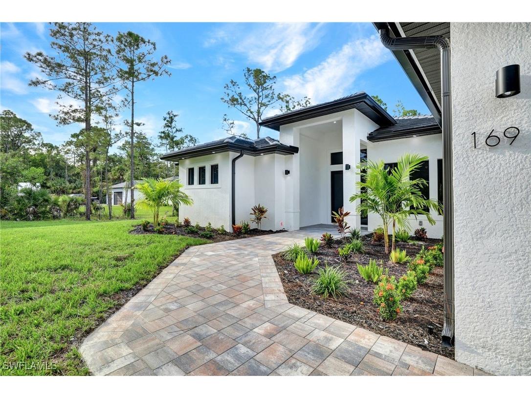 169 18th Avenue NW Naples FL 34120 225069158 image2
