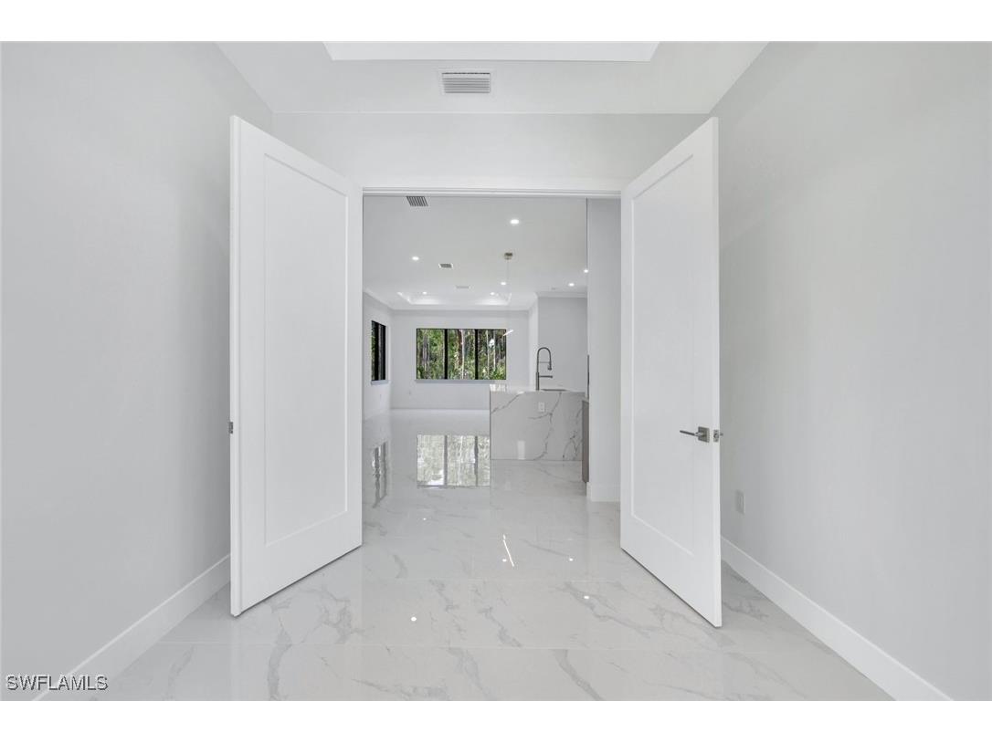 169 18th Avenue NW Naples FL 34120 225069158 image8