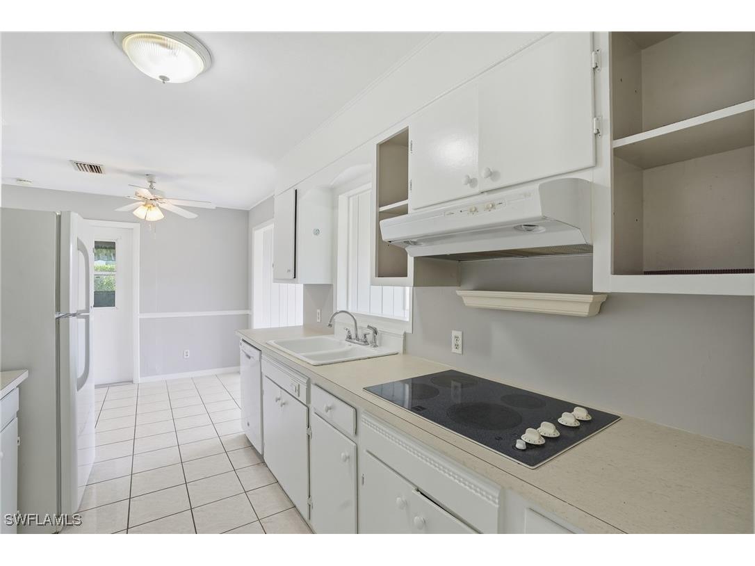 169 Viking Way Naples FL 34110 226000423 image12